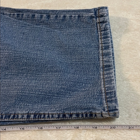 St. Johns Bay Classic Blue Denim Capris - Picture 9 of 10